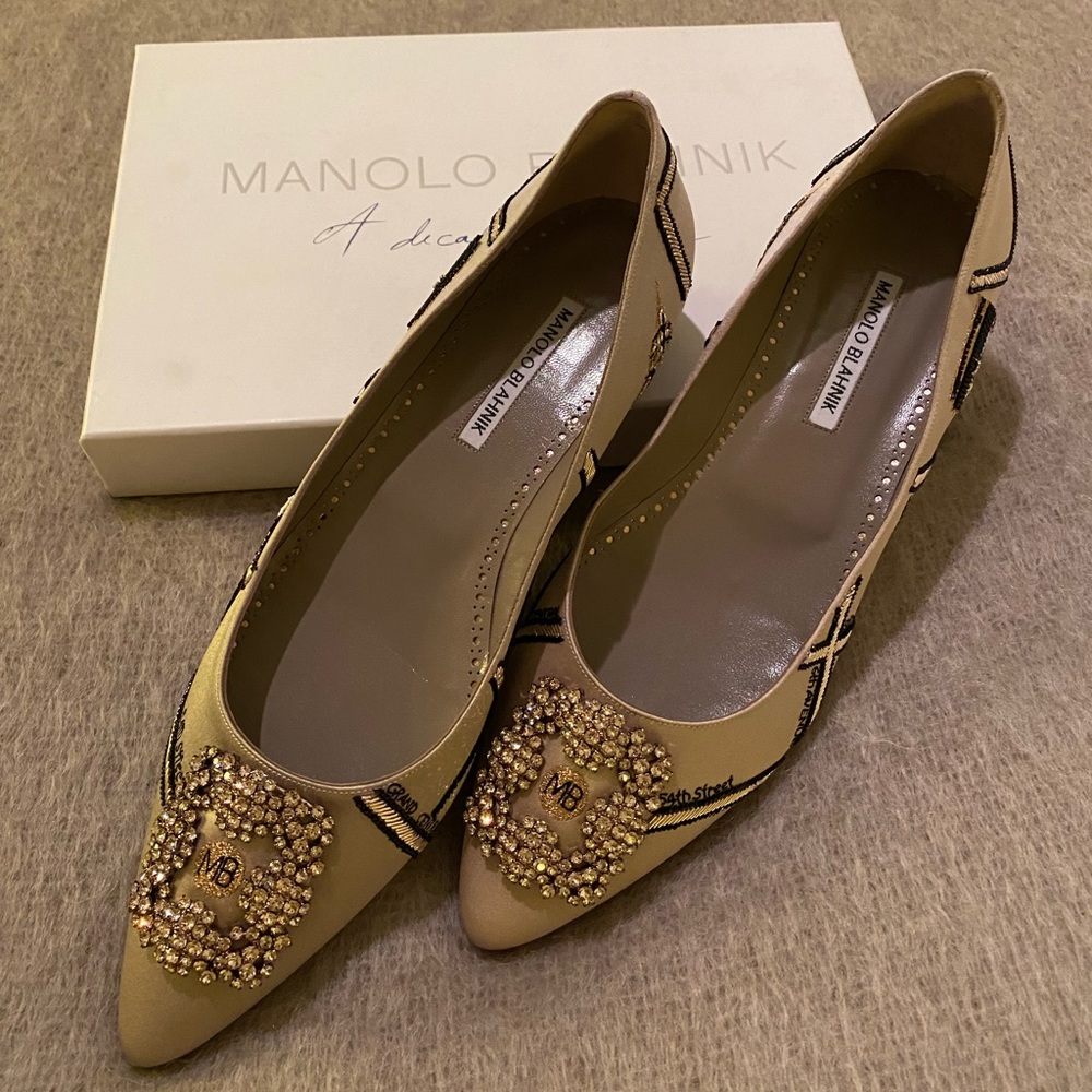 Special Edition Manolo Blahnik Flats- Hangisi